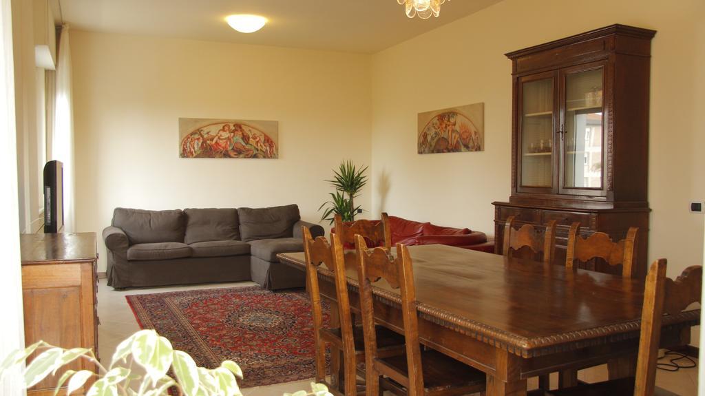 Casa Farinati Appartement Verona Kamer foto